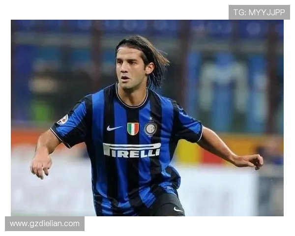 1983年足球明星的辉煌岁月与传奇故事回顾